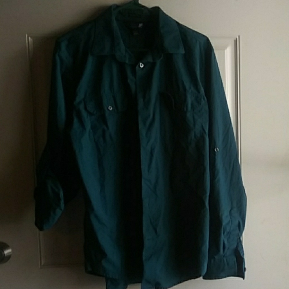 Woman's Button up shirt